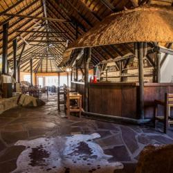 Die Bar an der Canyon Villag Lodge