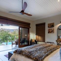 Mafunyane Honeymoon Chalet - Kambaku River Lodge 