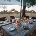 Botswana Safari - Dinner im Busch bei einer mobilen Safari 