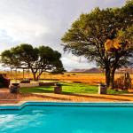 Pool der We Kebi Lodge