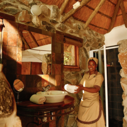 Babbler Chalet Thamalakane River Lodge