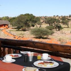 Frühstück in der Camelthorn Lodge in Namibia 