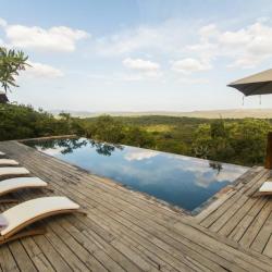 Poolbereich Rhino Ridge Safari Lodge 