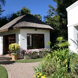 Woodall Country Lodge, Addo NP in Südafrika, Garten im Grünen