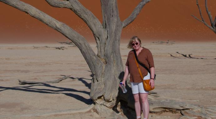 Stefanie Zimmermann im Deadvlei in Namibia 